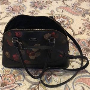 Wonderful coach floral crossbody bag No scratches